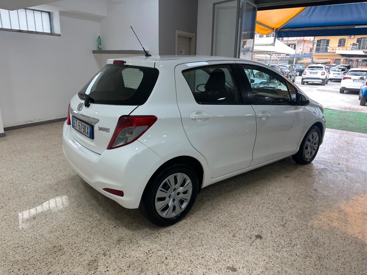 Toyota Yaris 1.0 5 porte Lounge