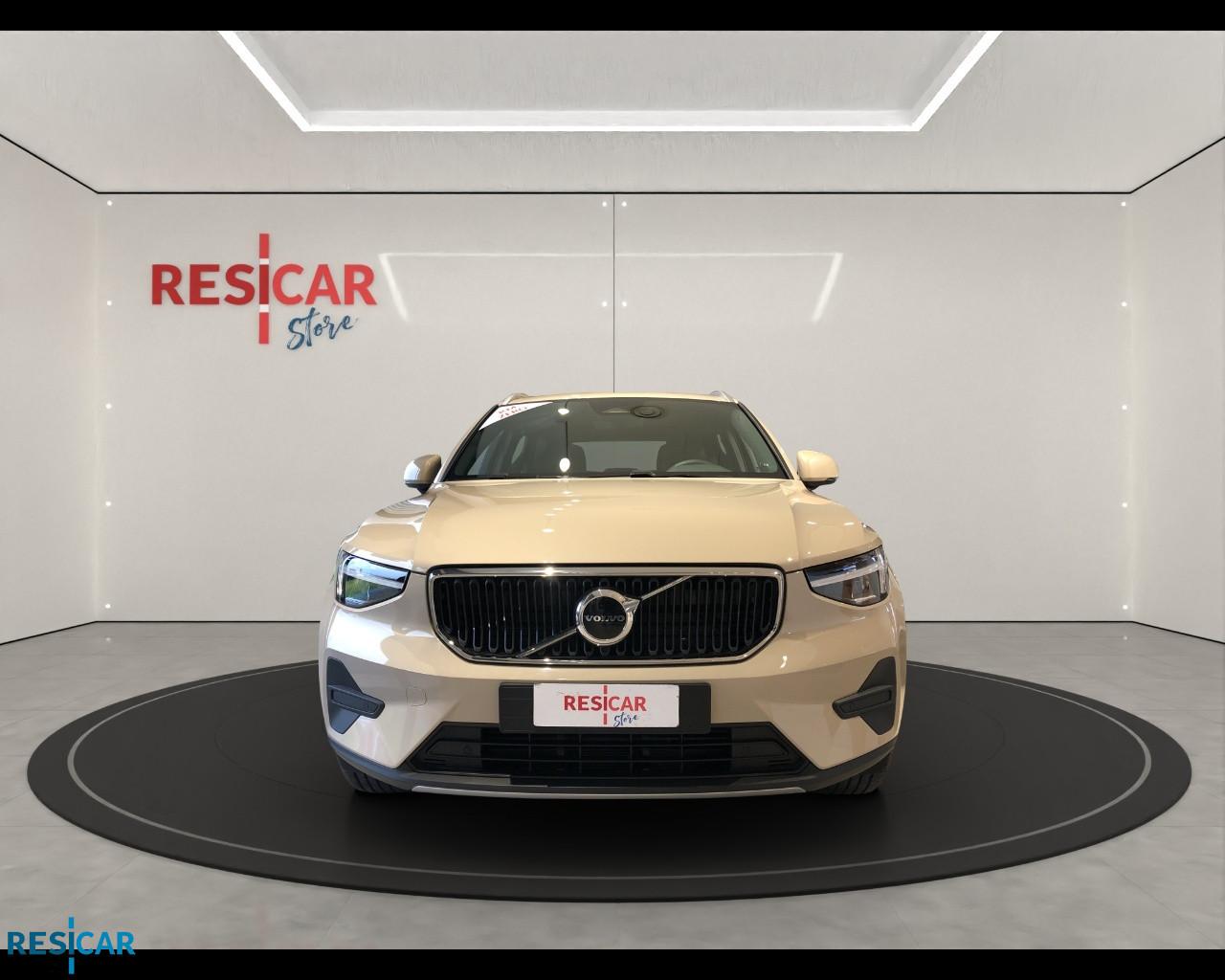 VOLVO XC40 CORE B3 AUT