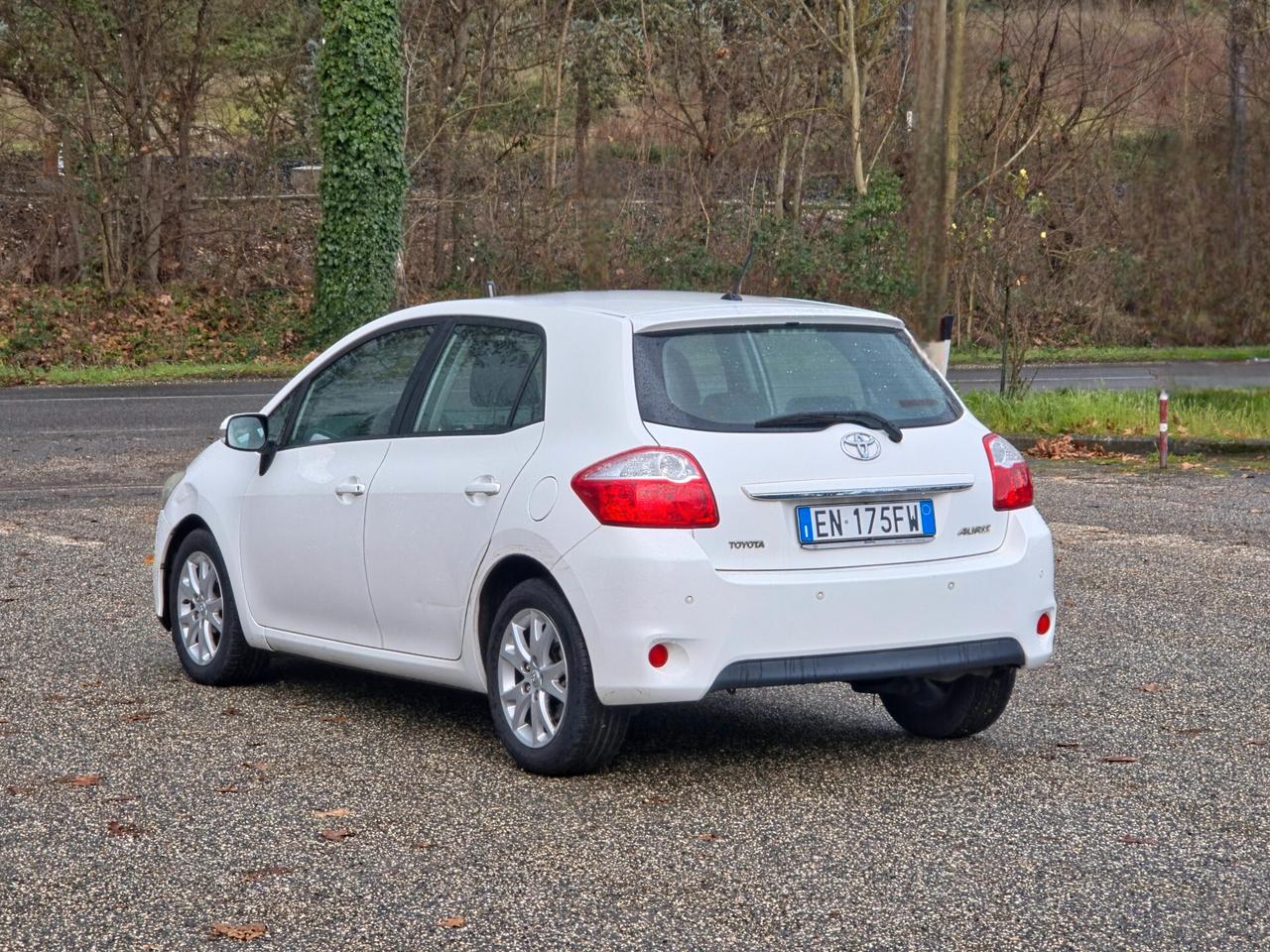 Toyota Auris 1.3 5 porte Active CV-99 2012-E5 Manuale NEO