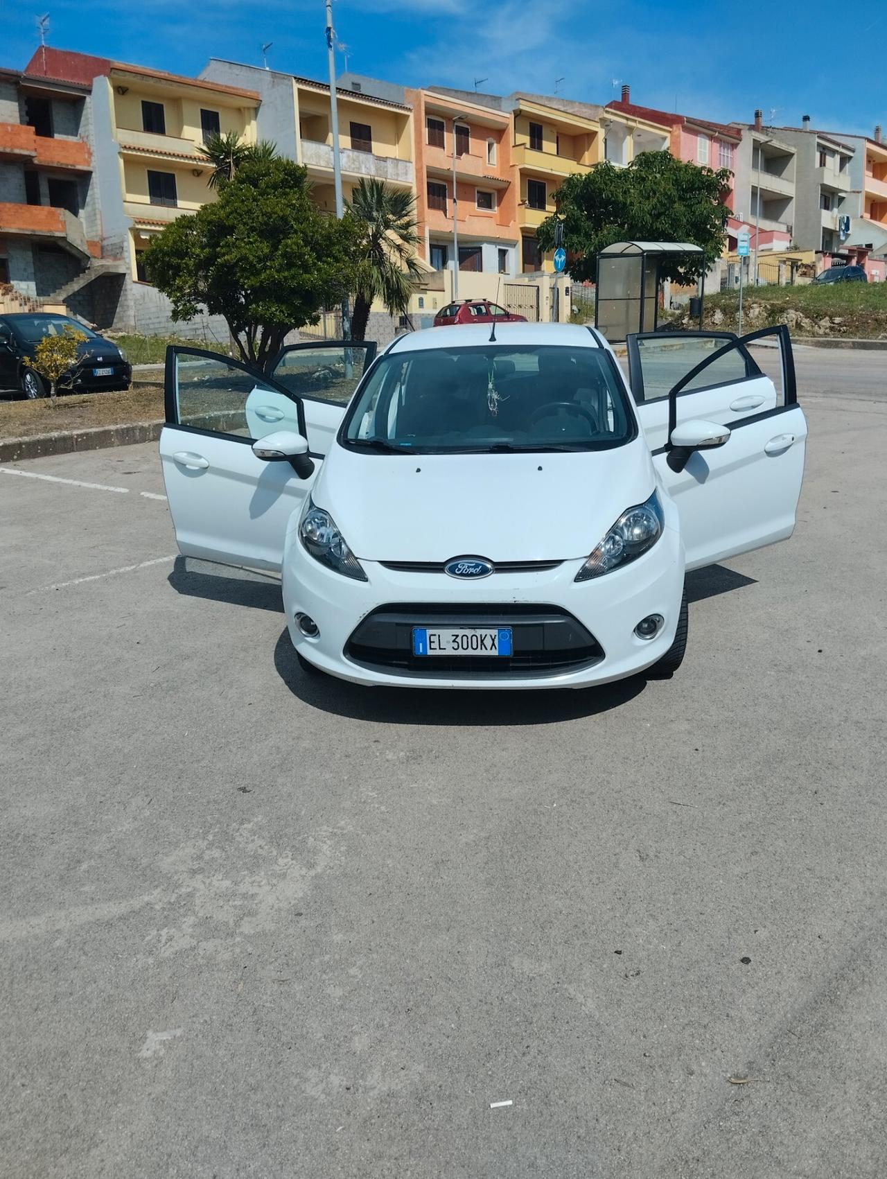 Ford Fiesta 1.4 5 porte Bz.- GPL Titanium