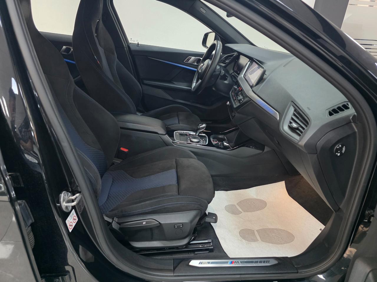 Bmw 118 118d 5p. Msport