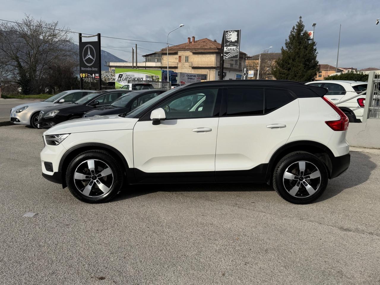 Volvo XC40 D3 Momentum GARANZIA