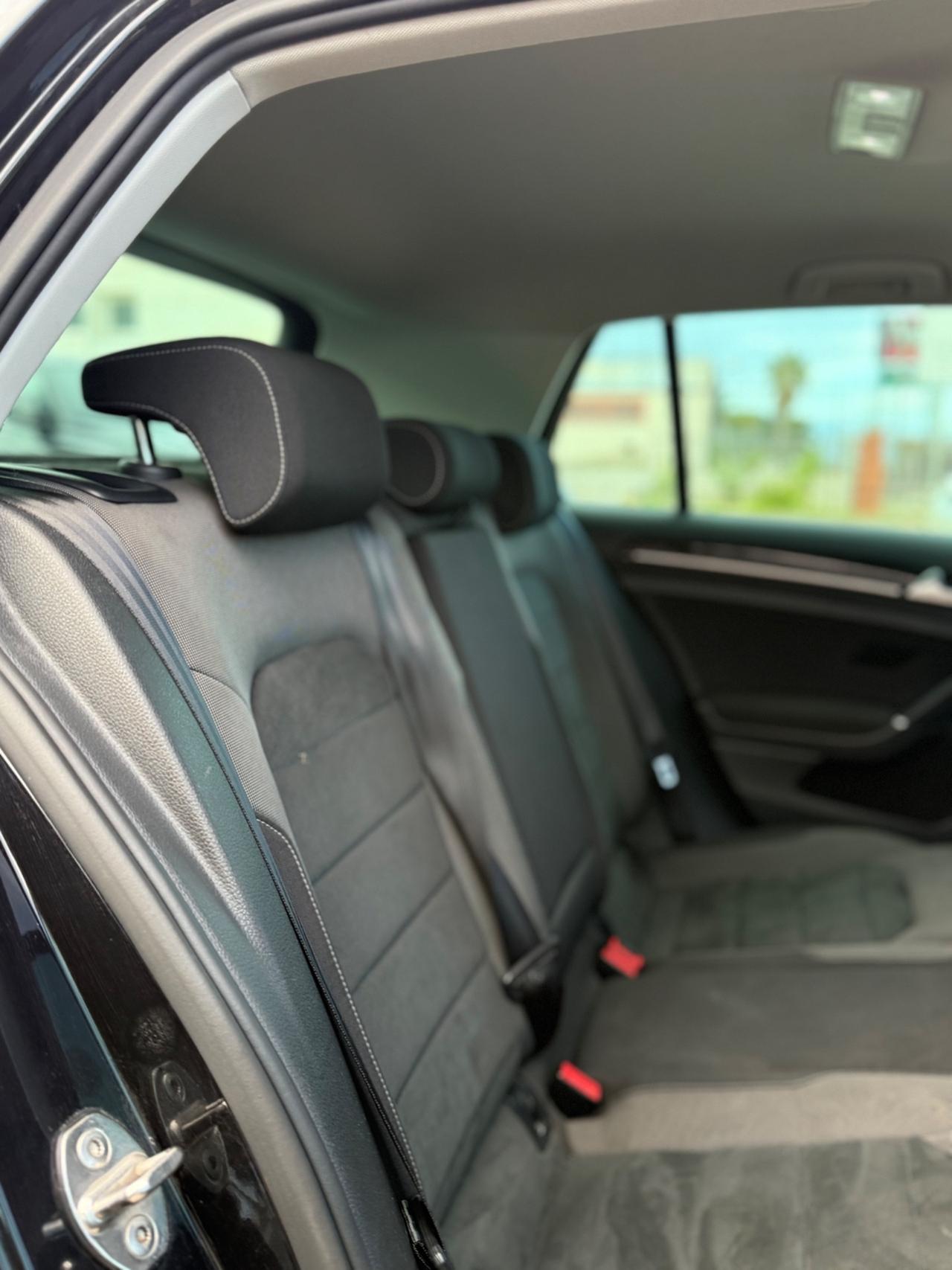 Volkswagen Golf Variant 1.6 TDI 115 CV DSG Highline BlueMotion Tech.