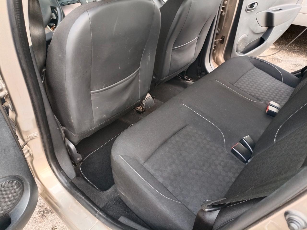 Dacia Logan GPL Lauréate