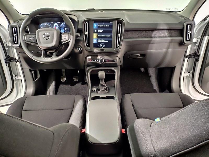VOLVO Xc40 T2 Momentum Core