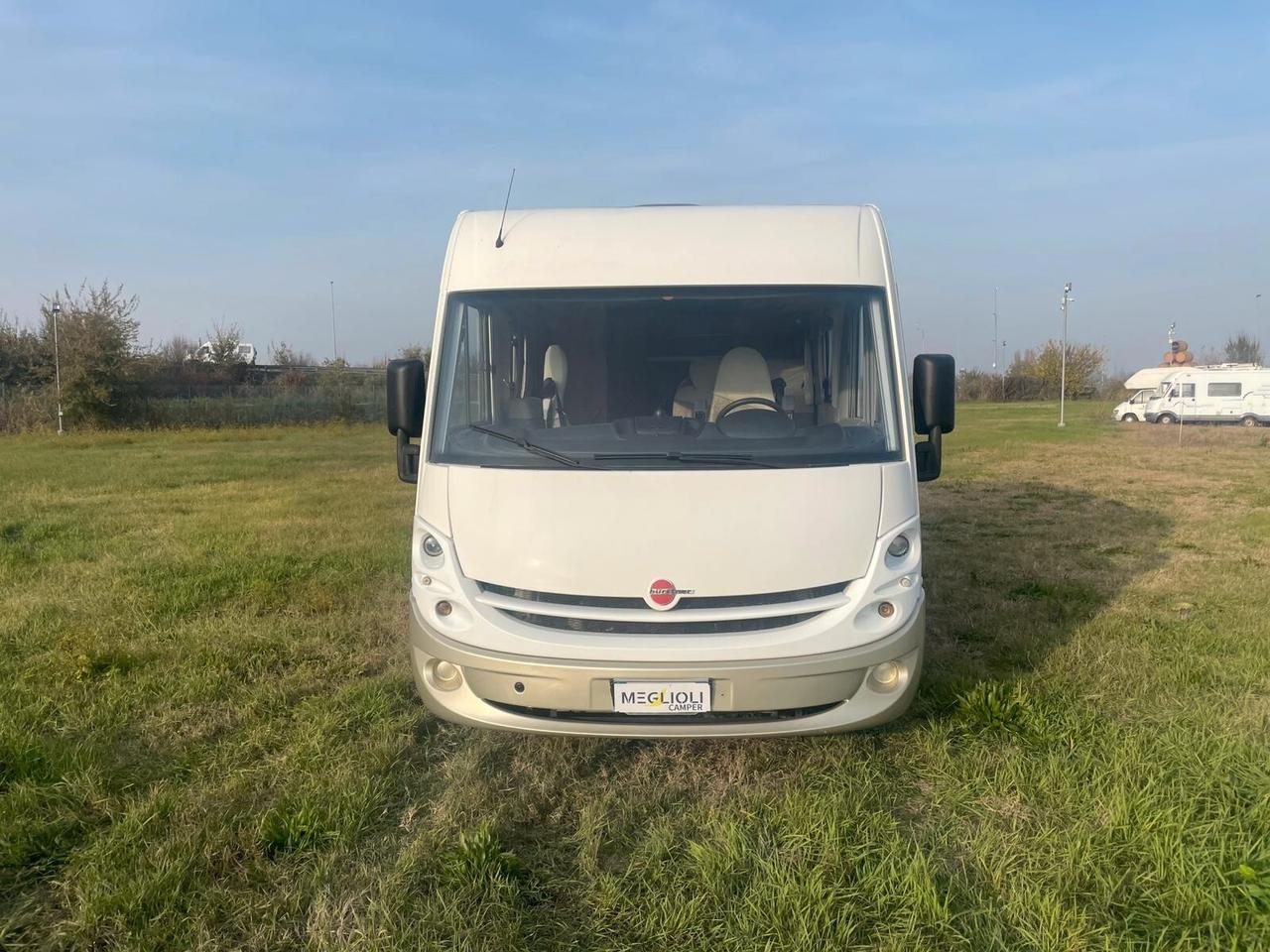 Bürstner Viseo 696 Motorhome con letto matrimoniale