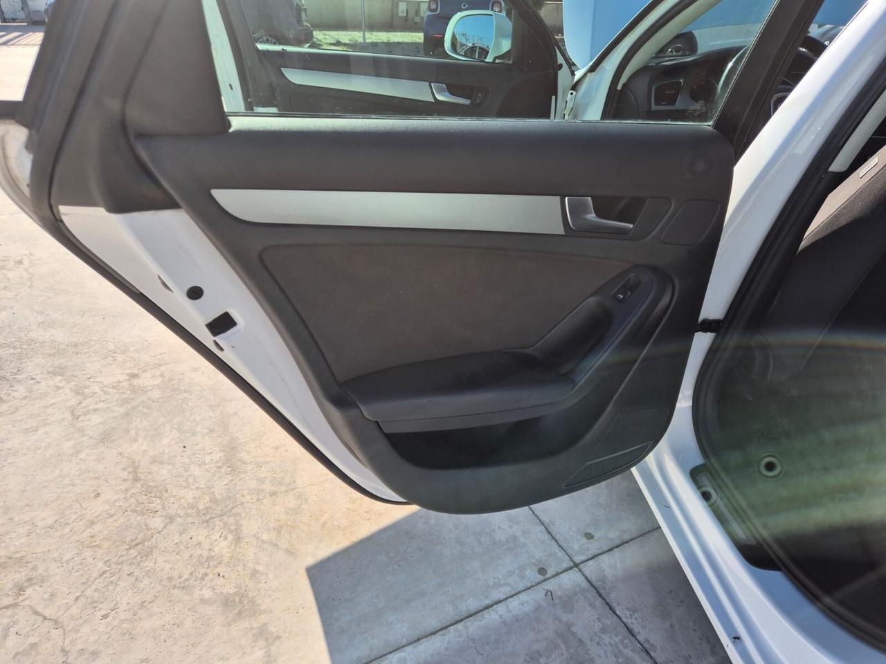 Audi A4 2.0 TDI 120 CV Ambiente