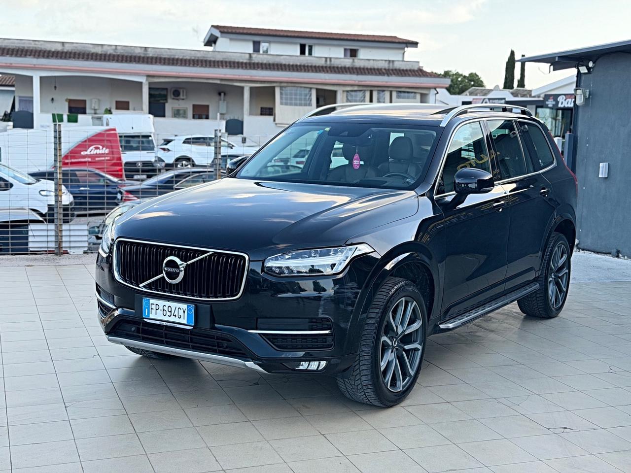 Volvo XC 90 XC90 D5 AWD Geartronic 7 posti R-design