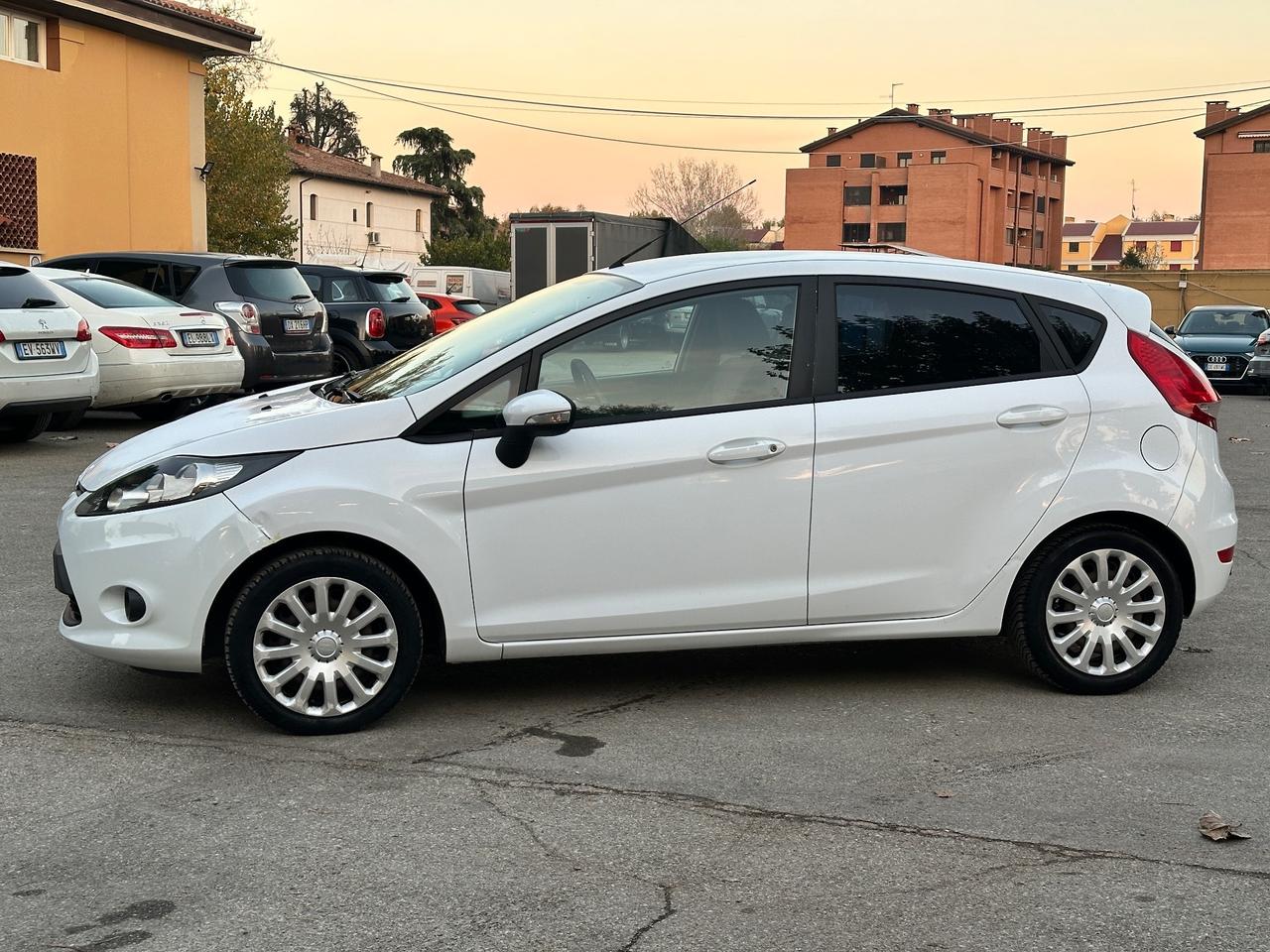 Ford Fiesta 1.4 5 porte Bz.- GPL Titanium