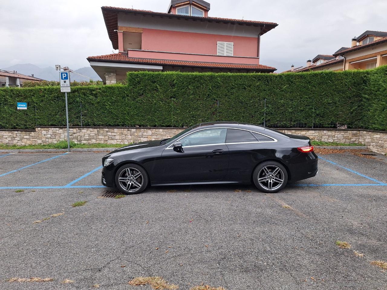 MERCEDES-BENZ E 220 d 4Matic AMG Premium TETTO CAMERA 360 MEMORIE