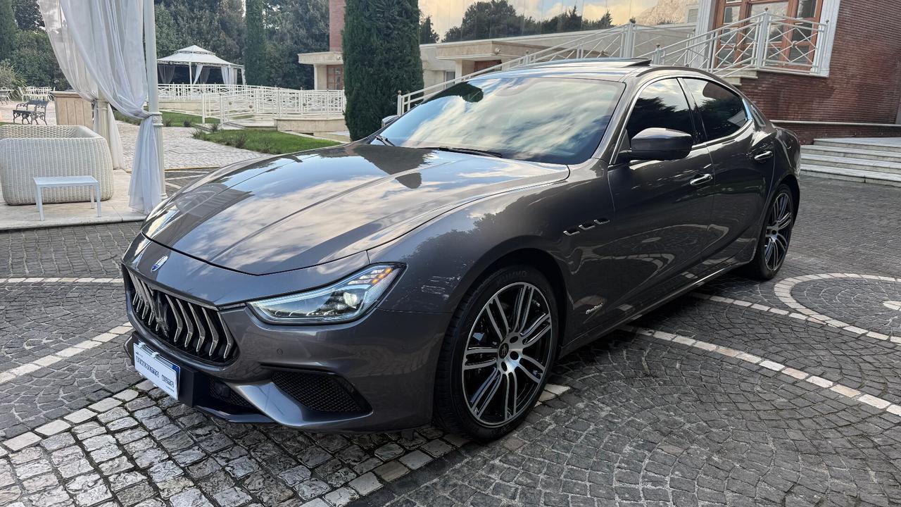 Maserati Ghibli V6 Diesel Gransport TETTO