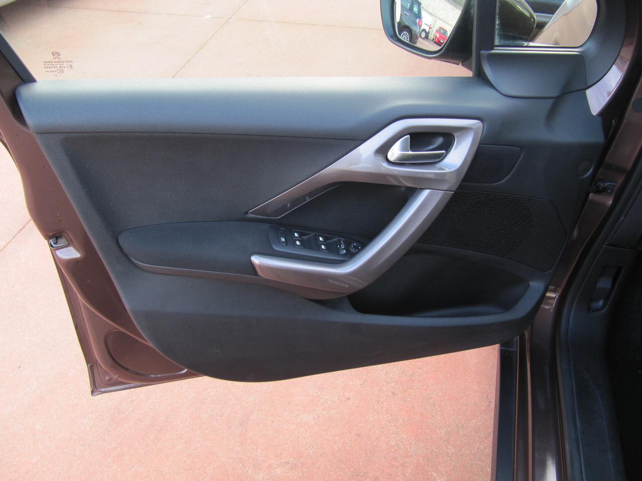 Peugeot 2008 1.2 VTi 82CV Active - BENZINA