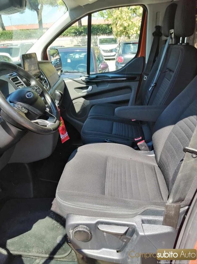 FORD Transit Custom 320 2.0 EcoBlue 6 POSTI 130 PC Combi + IVA 22%
