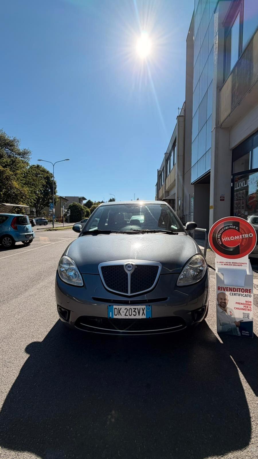 Lancia Ypsilon 1.4 Platino