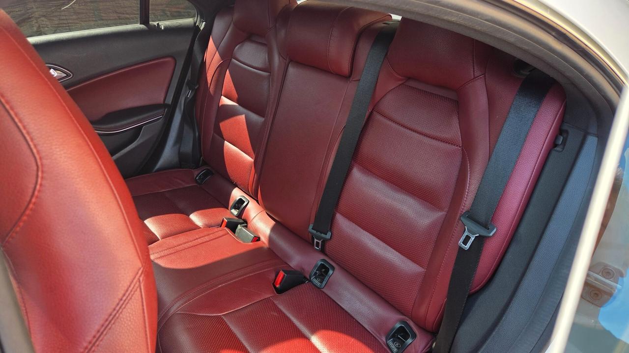Mercedes-benz CLA 250 Automatic Premium