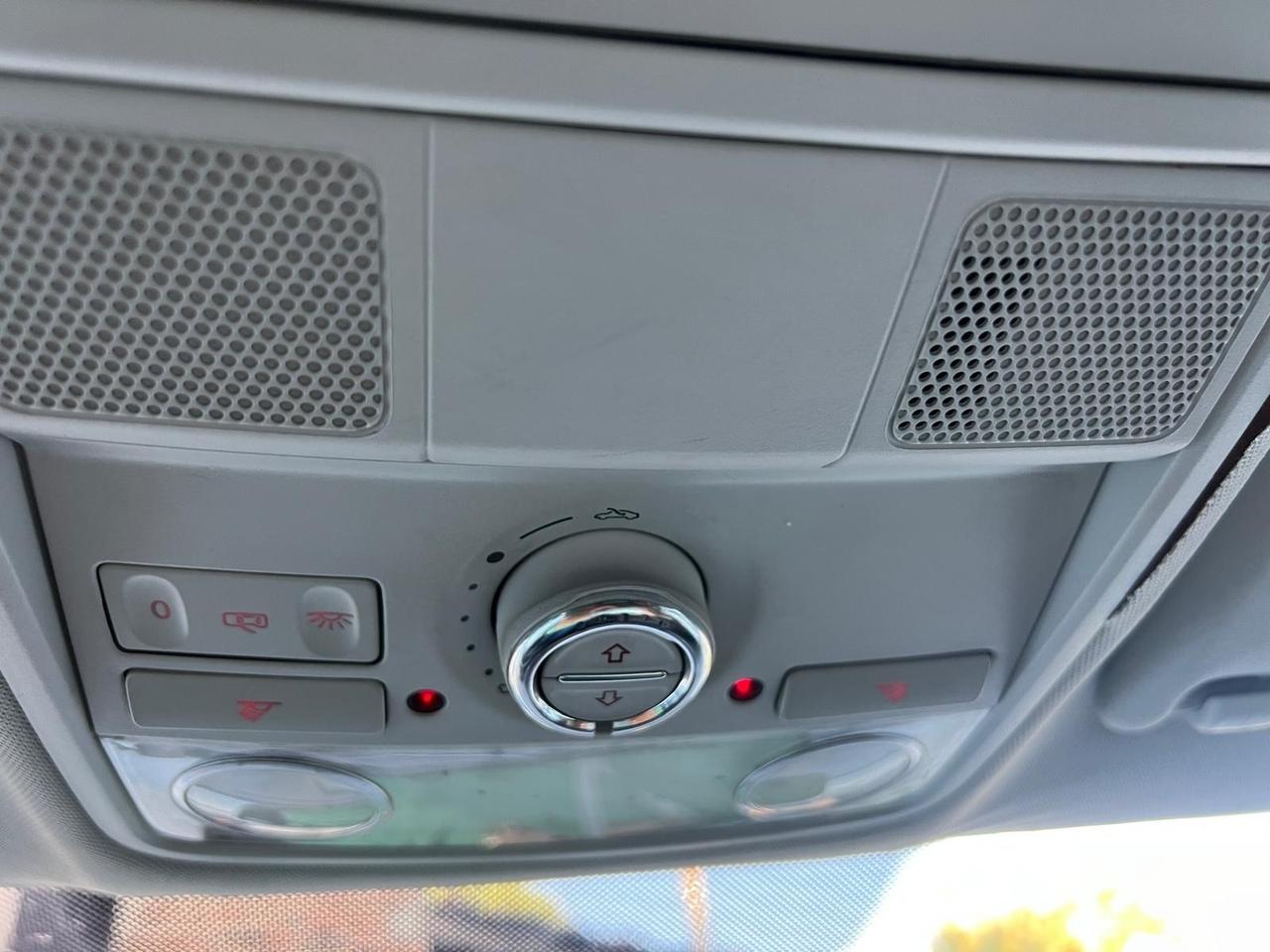 Volkswagen Tiguan 2.0 16V TDI DPF Sport & Style (18°)