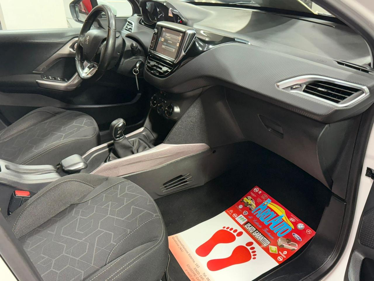 Peugeot 2008 1.2 82cv PureTech Allure - 2016
