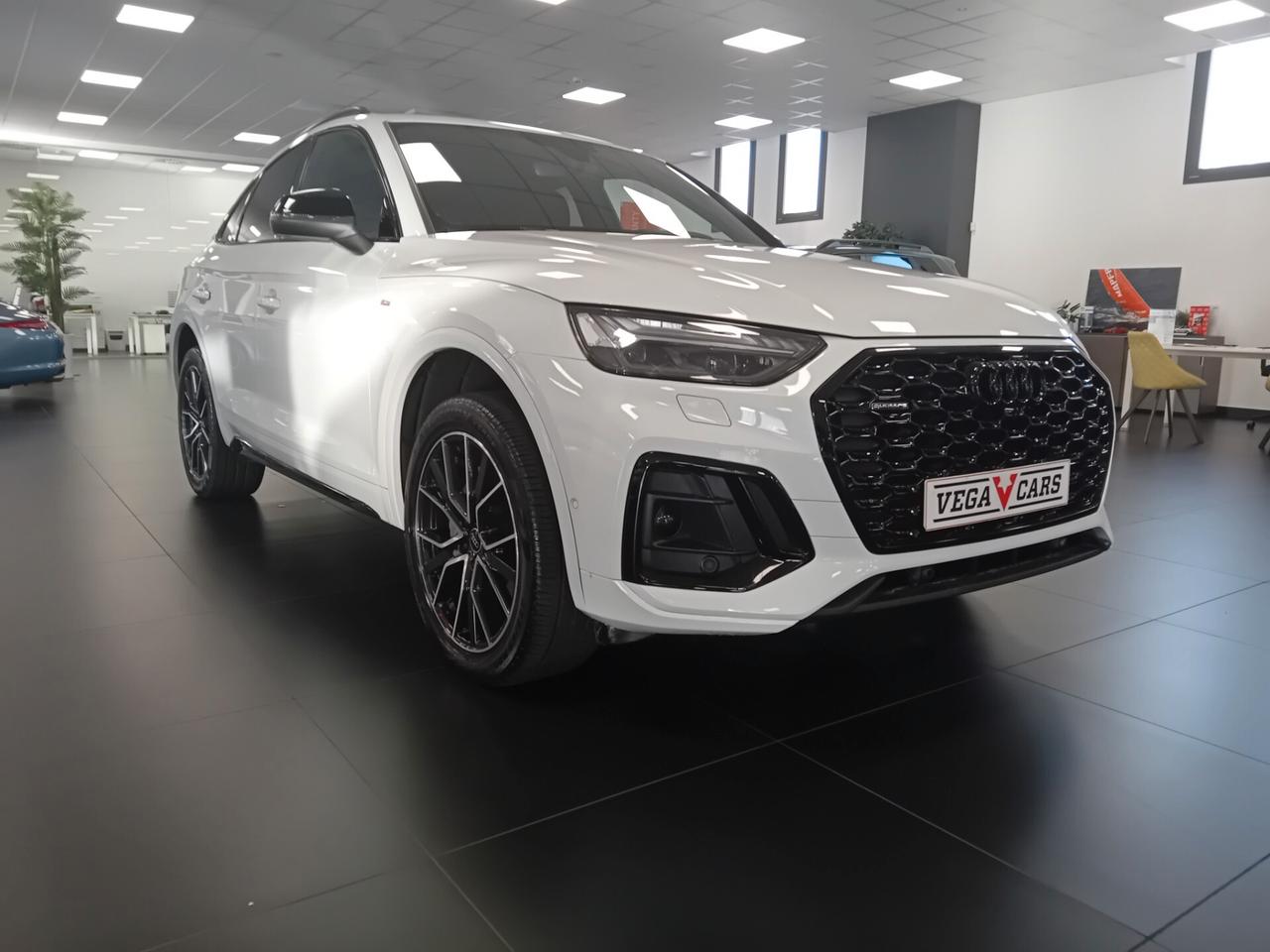 Audi Q5 40 TDI 204 CV quattro S tronic Identity Black