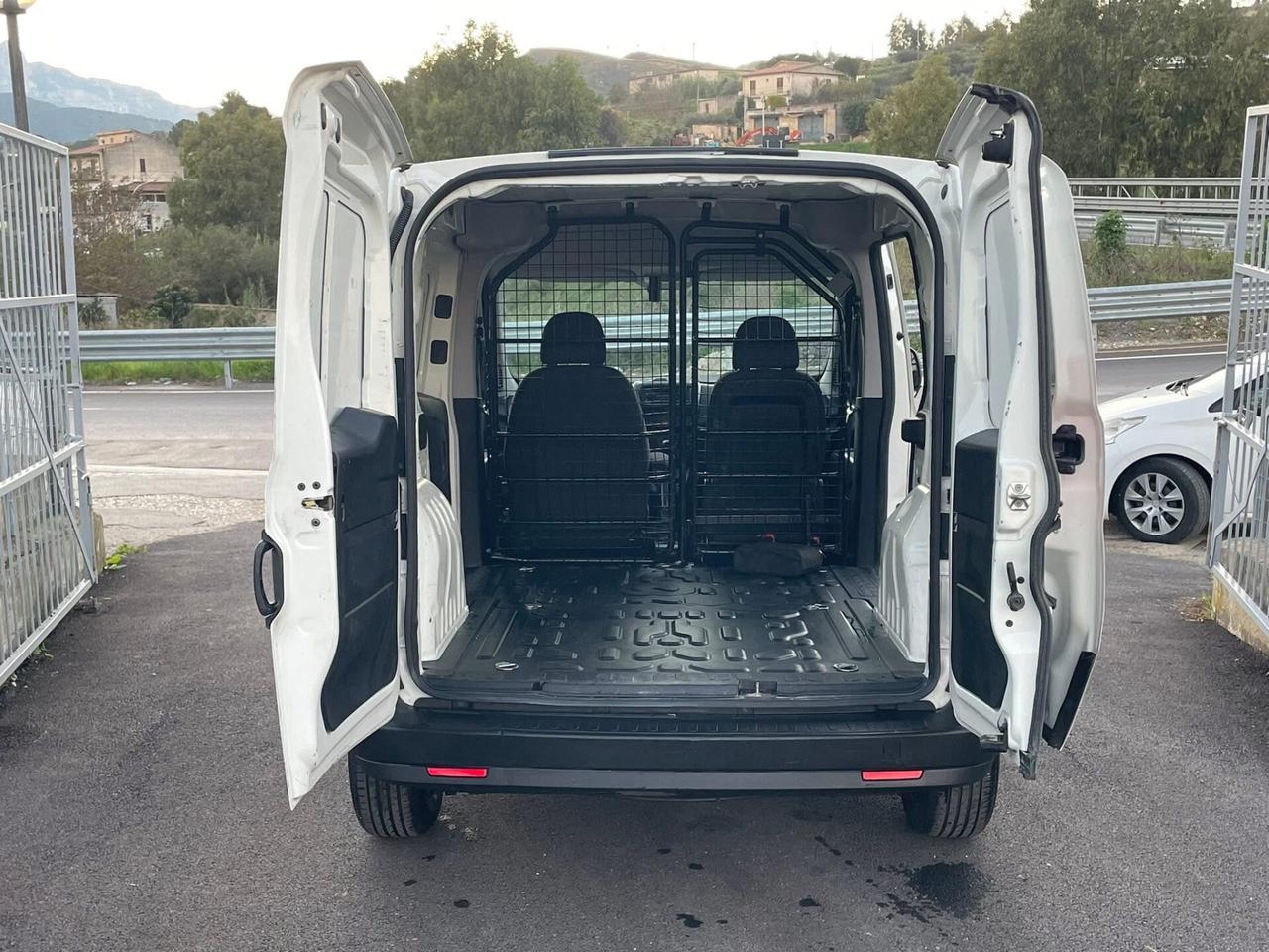 Opel Combo 1.6 CDTI 105CV