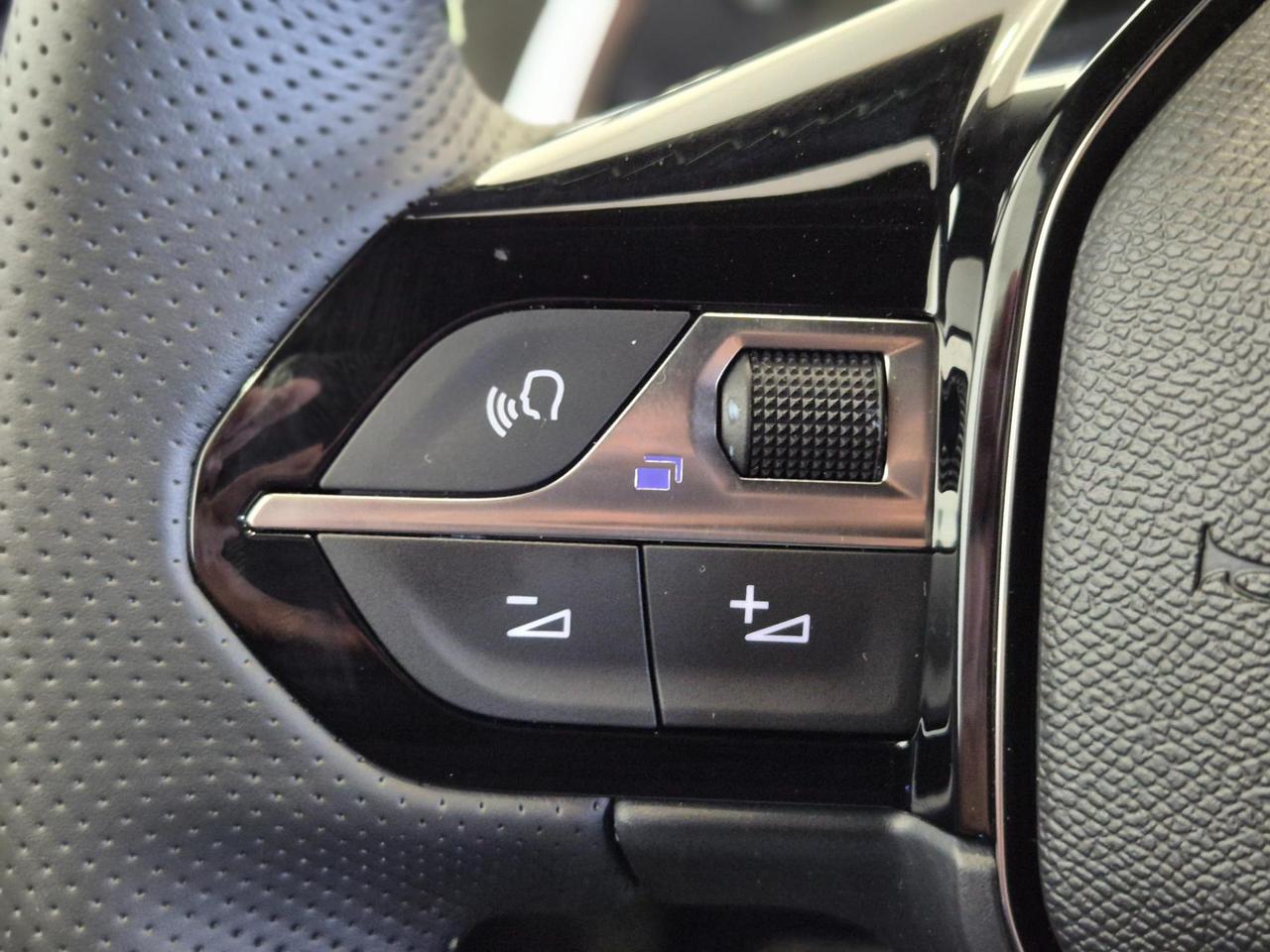 Peugeot 2008 1.2 hybrid GT 145cv e-dcs6 IN PROMO