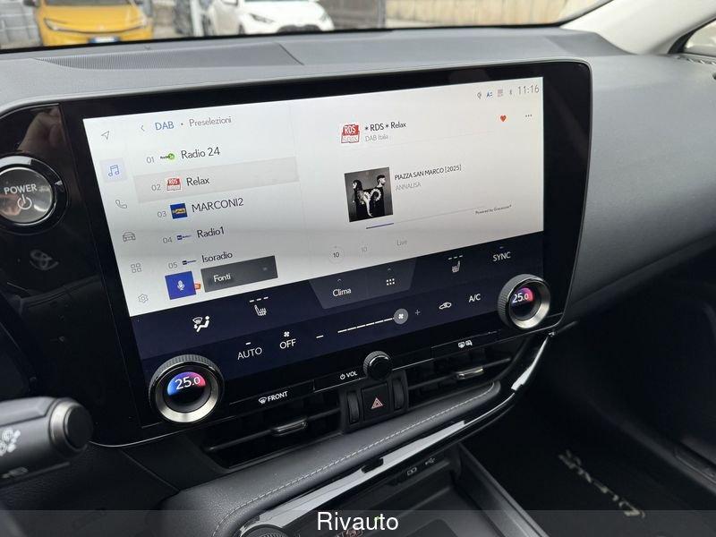 Lexus NX Hybrid Premium 4WD MY22