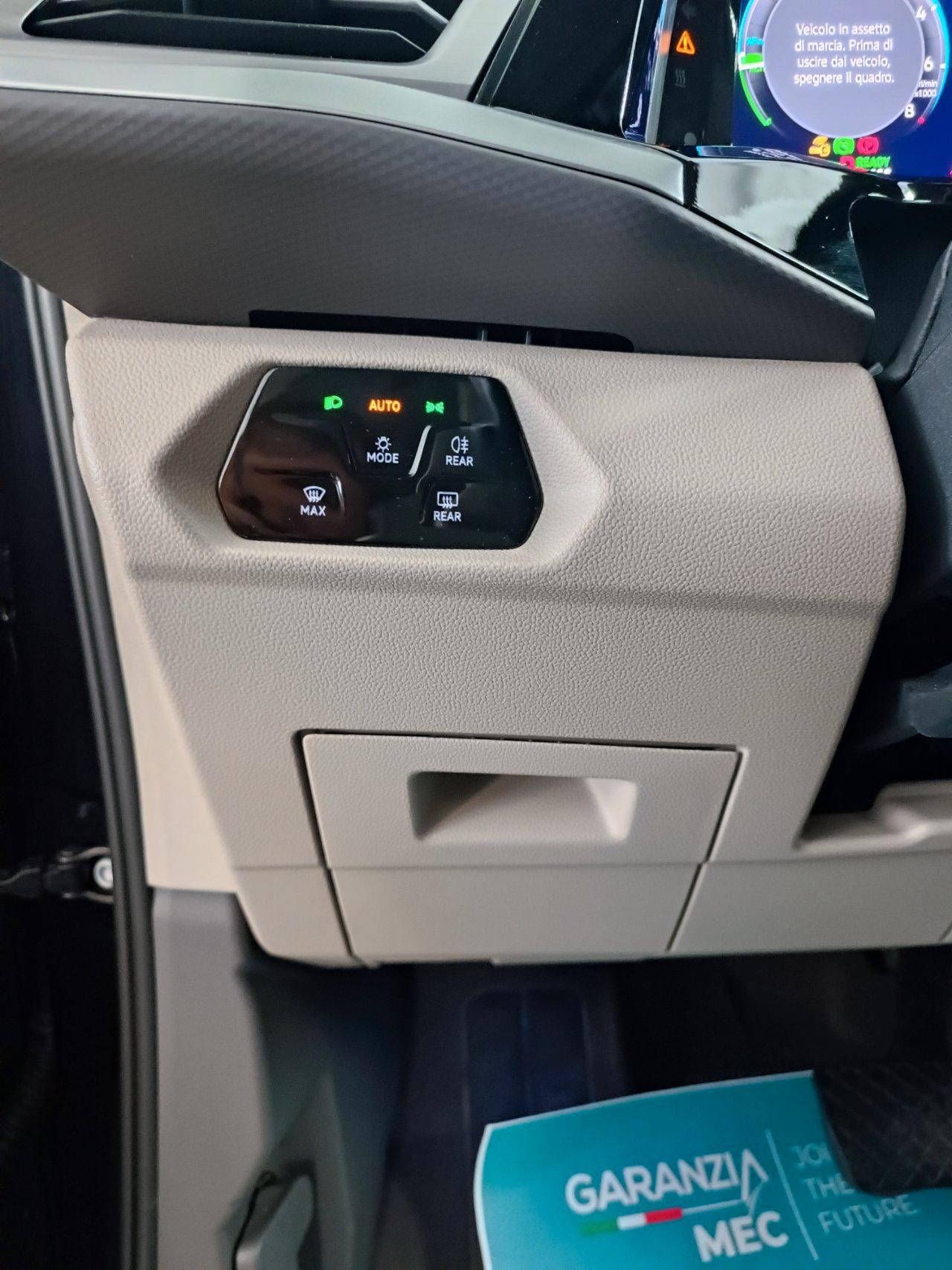 Volkswagen Multivan 1.5 phev Life 4motion 245cv dsg 7p.ti