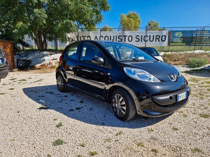 Peugeot 107 1.0 68CV 5p. Plaisir