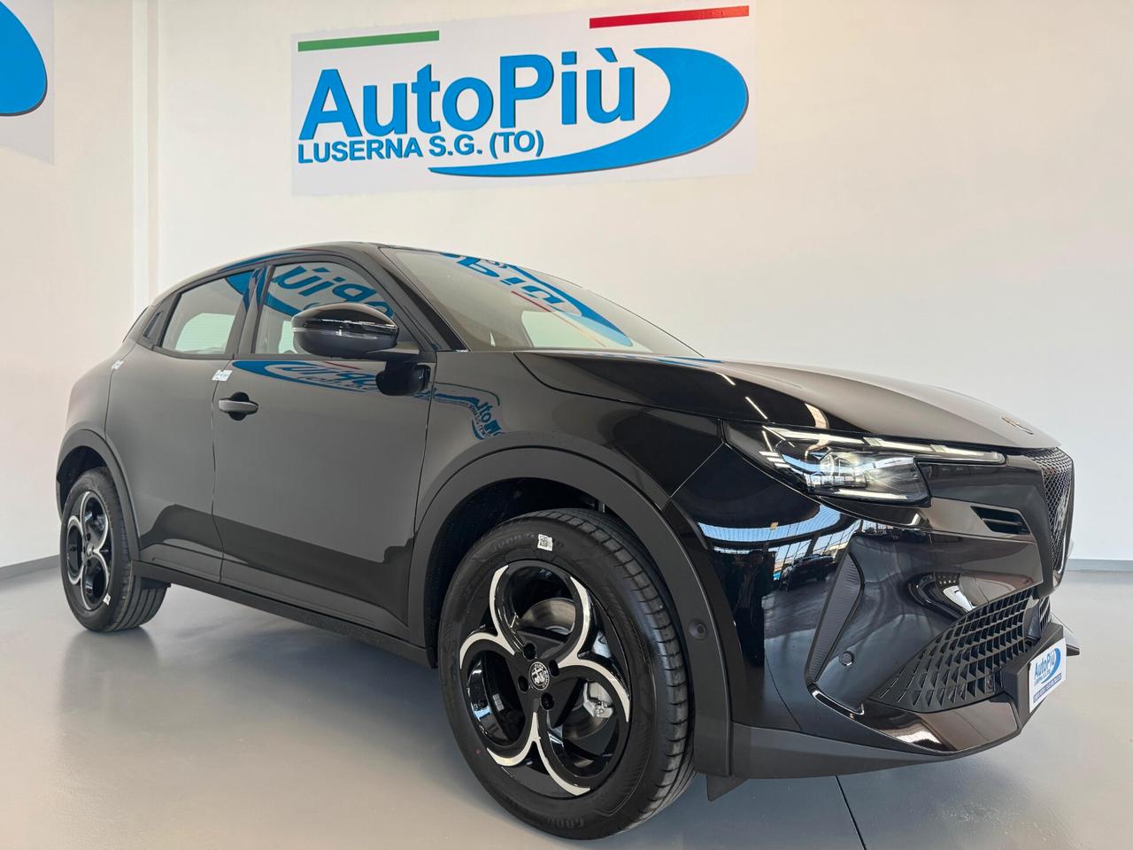 Alfa Romeo Junior ibrida 1.2 Pack Techno
