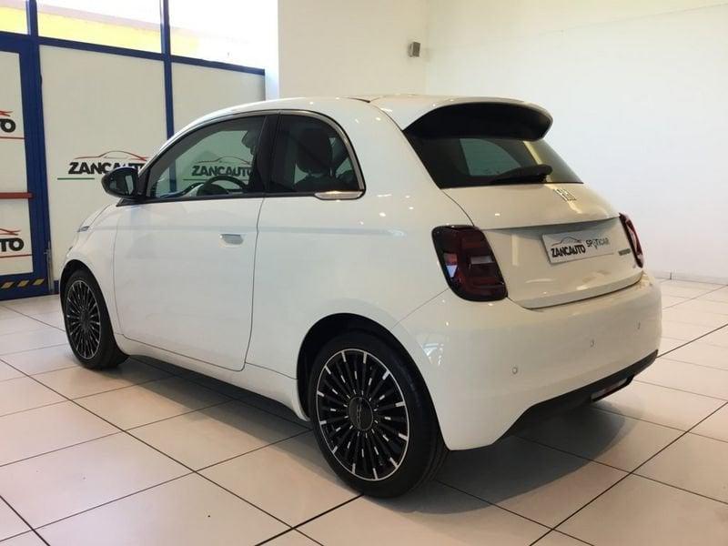 FIAT 500 Hybrid Hybrid Icon MY26 PACK STYLE