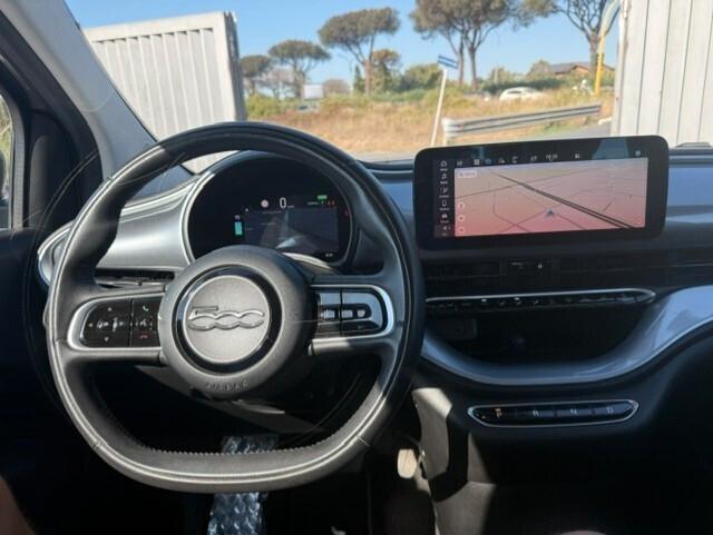 Fiat 500 500e Berlina 42 kWh Passion