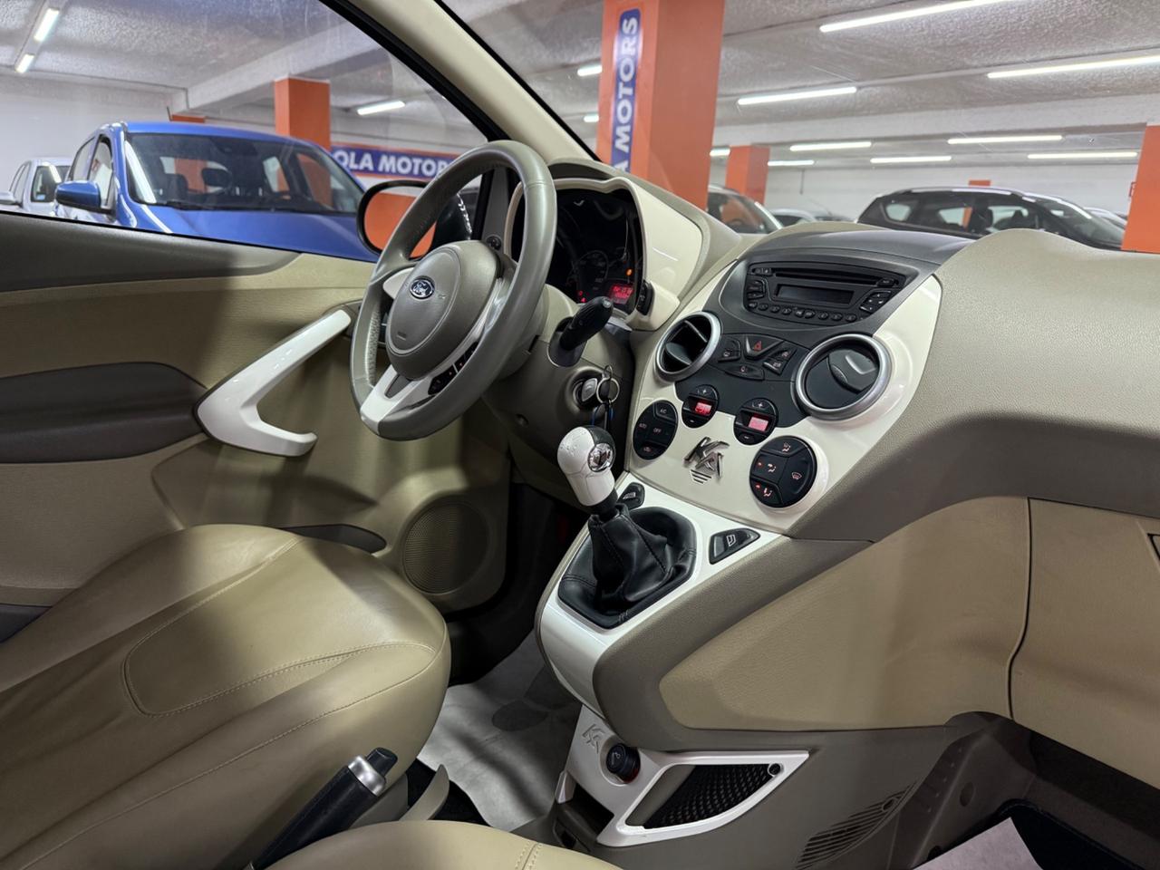 Ford Ka Ka 1.2 69CV Titanium TETTO PANOR.