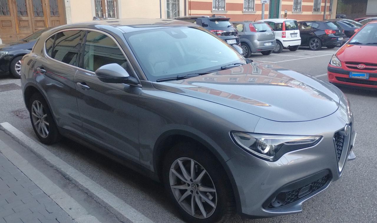 Alfa Romeo Stelvio 2.2 Turbodiesel 210 CV AT8 Q4 Executive
