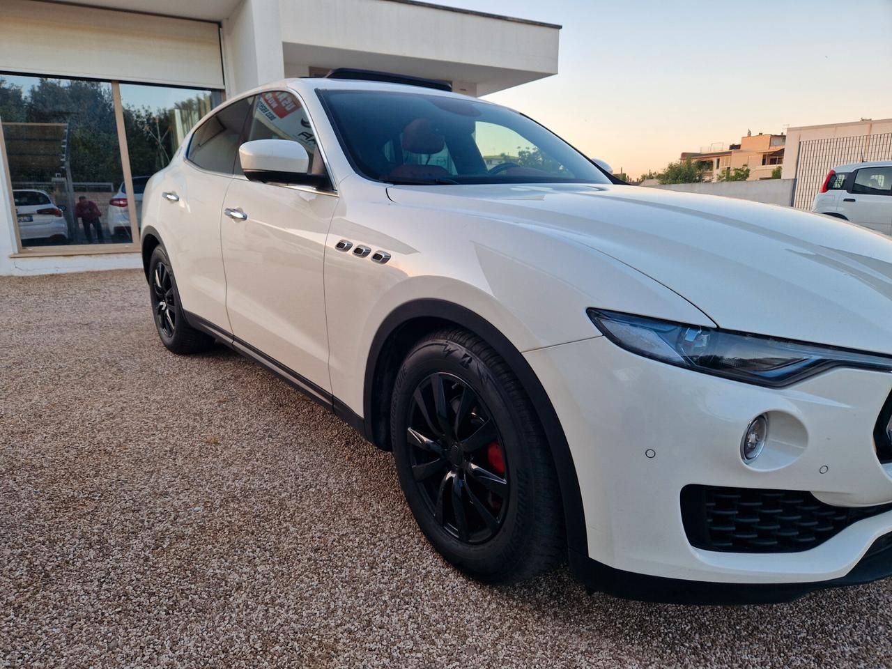 Maserati Levante V6 Diesel 275 CV AWD Granlusso