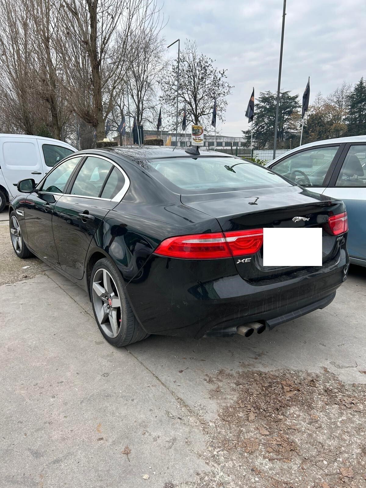 Jaguar XE 2.0 D Turbo 180CV aut. Portfolio