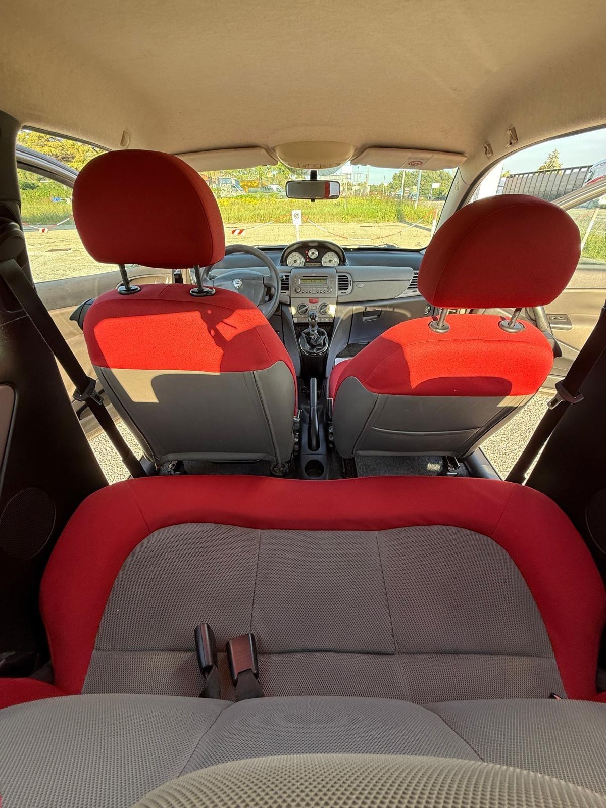 Lancia Ypsilon 1.2 16V Argento Ok neopatentati