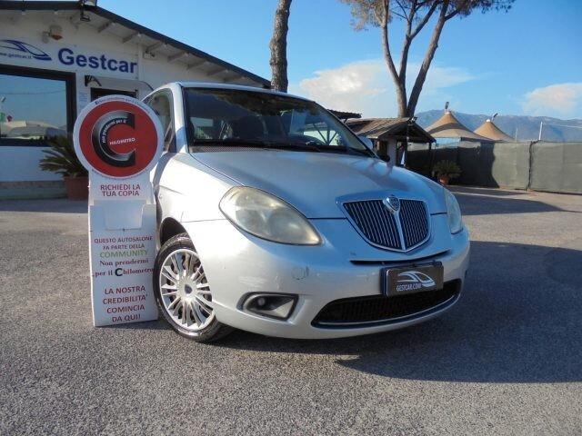 Lancia Ypsilon 1.2 69 CV neopatentati