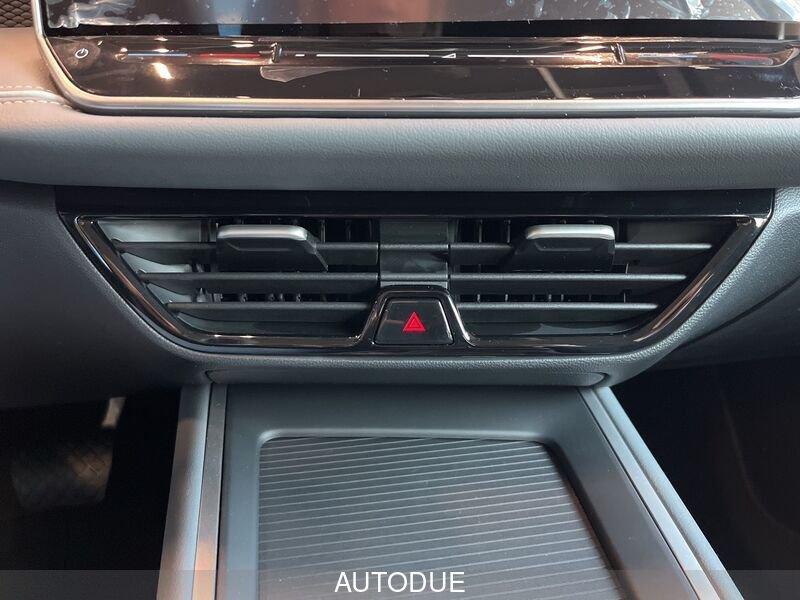 Volkswagen Passat 1.5 TSI EHYBRID BUINESS DSG 204 C MY 24