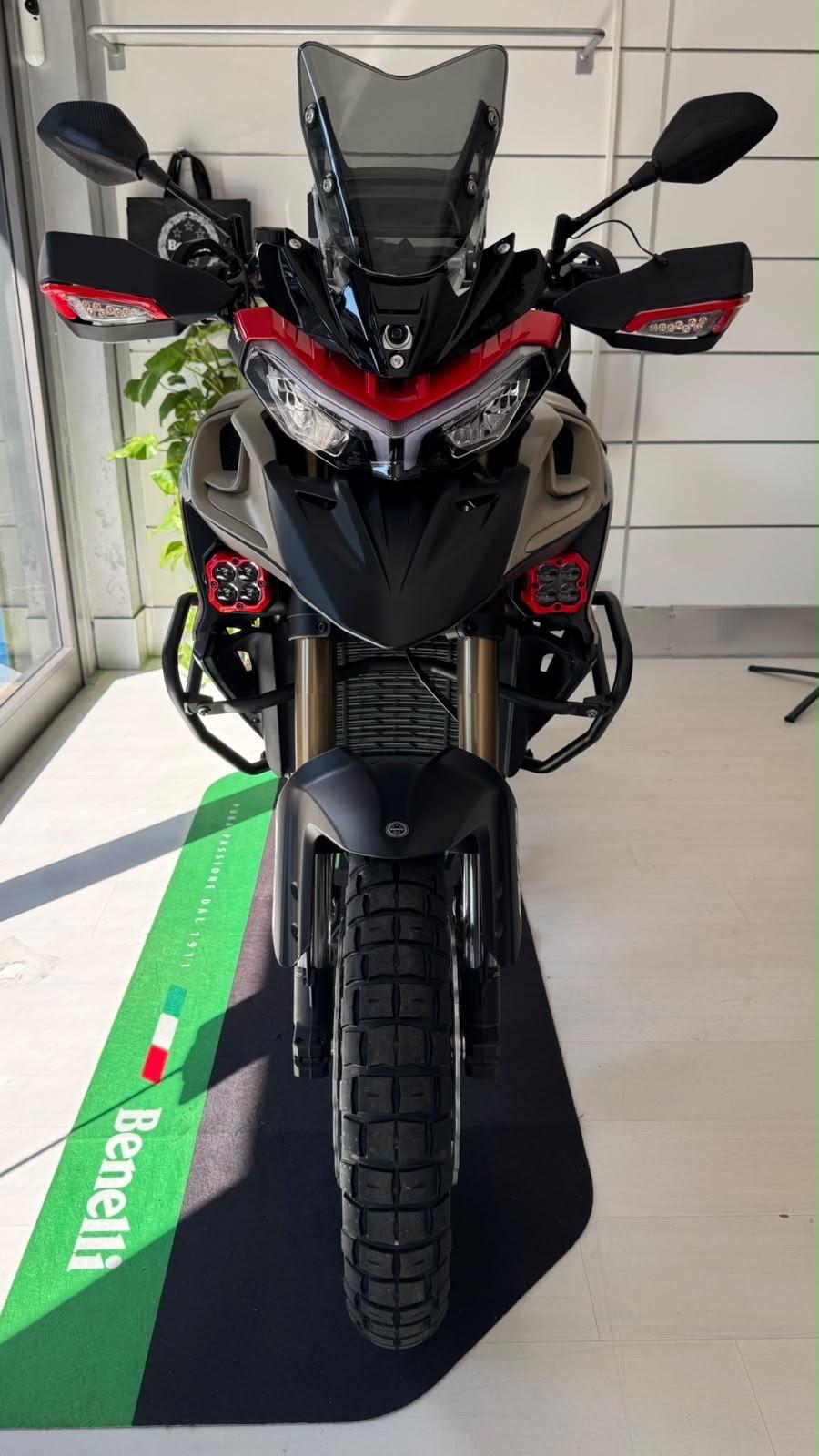 Benelli TRK 902 Xplorer NUOVA + TRIS VALIGIE INCLUSO!