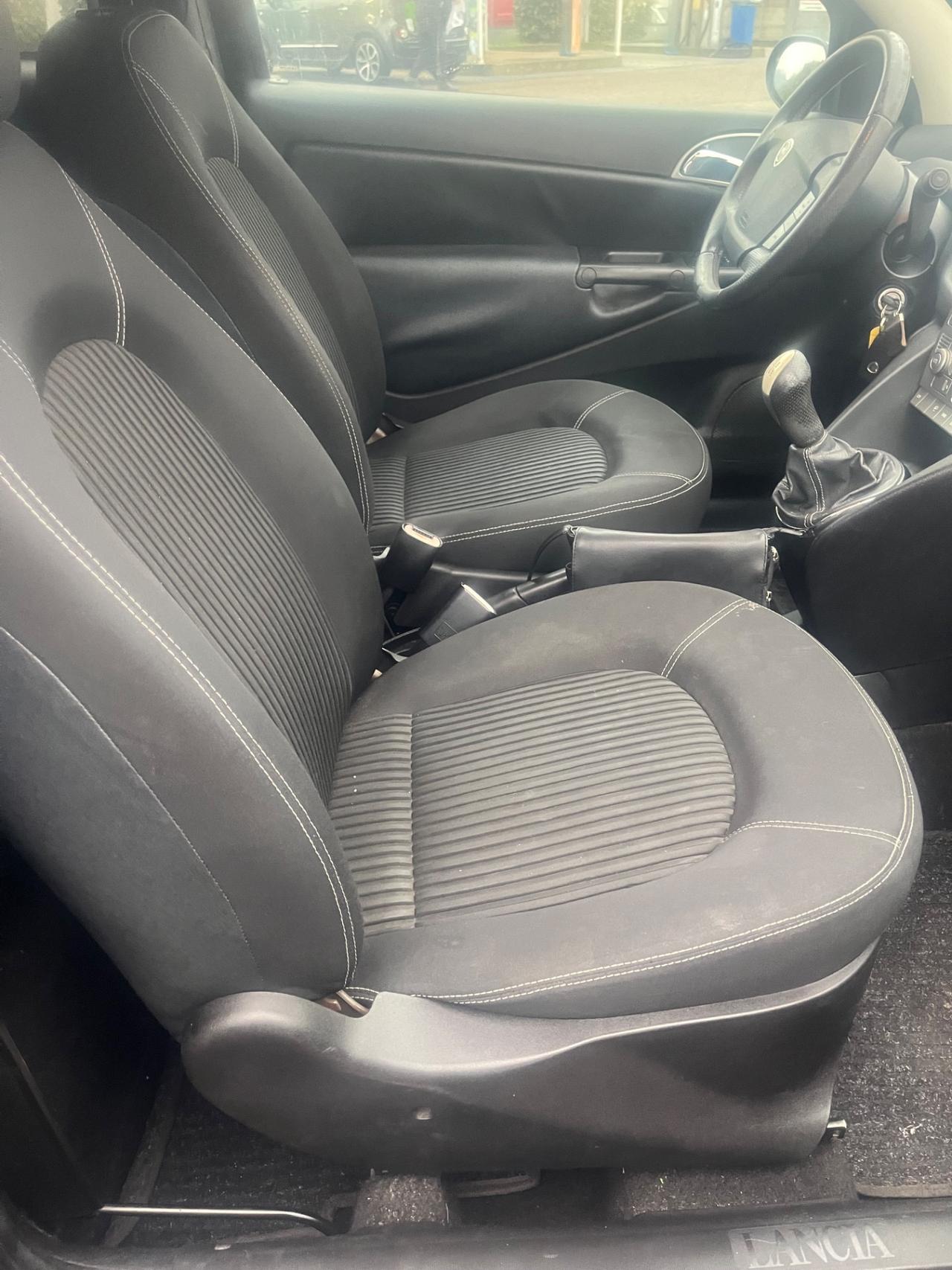 Lancia Ypsilon 1.3 Disel