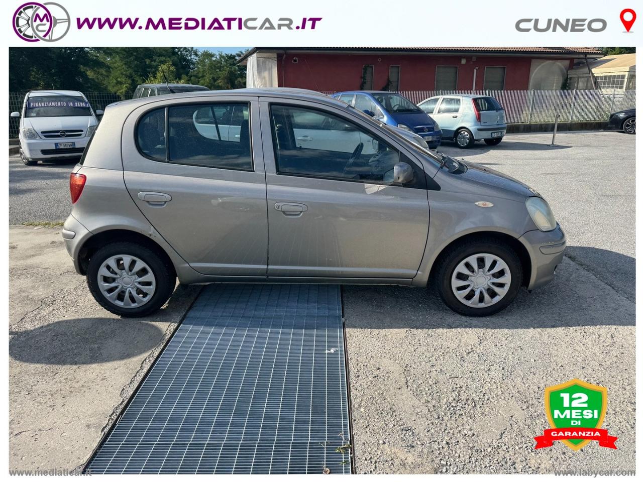 TOYOTA Yaris 1.0 16V 5p.