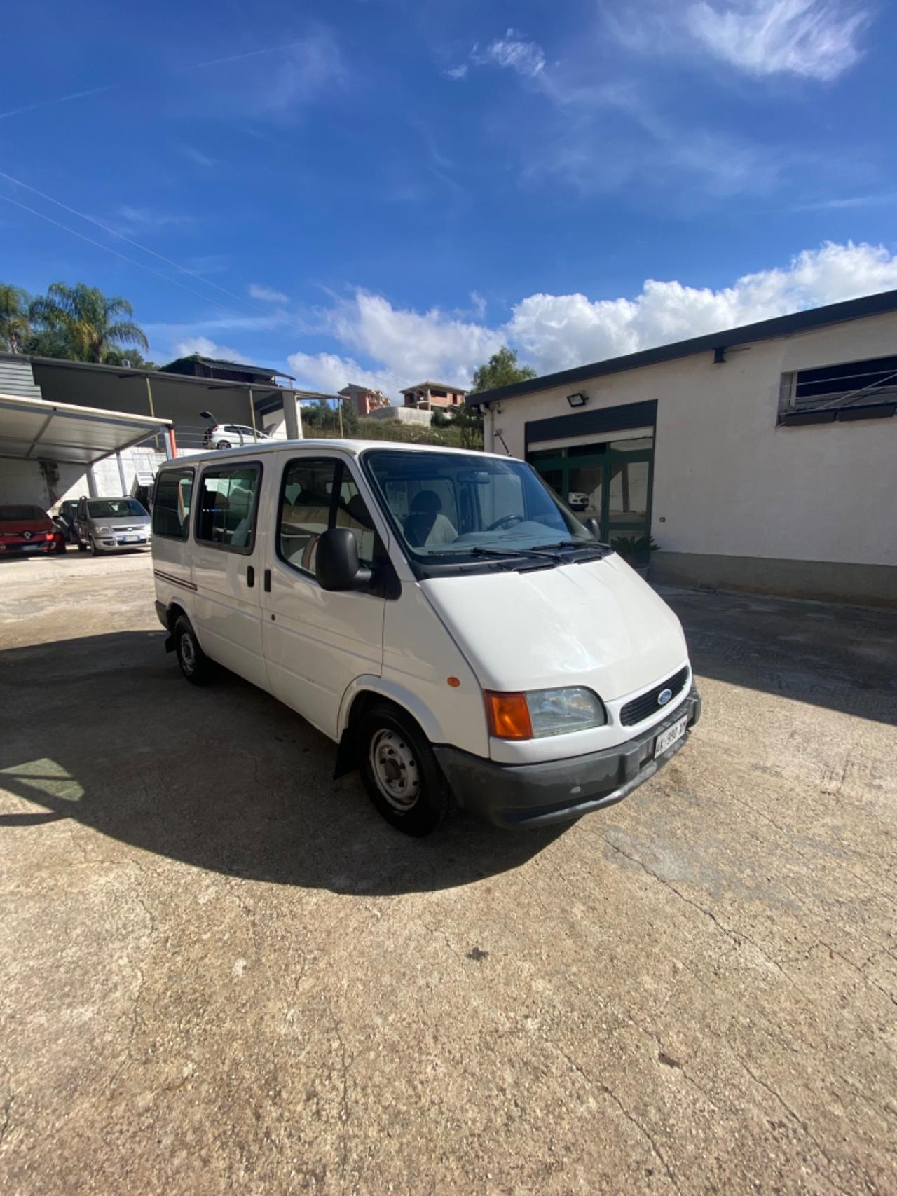 Ford Transit/Tourneo Transit 100 2.5 D