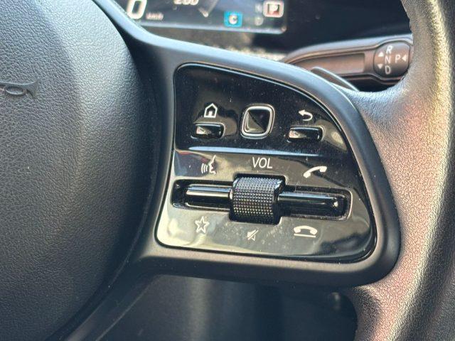 MERCEDES-BENZ A 180 d Automatic Business