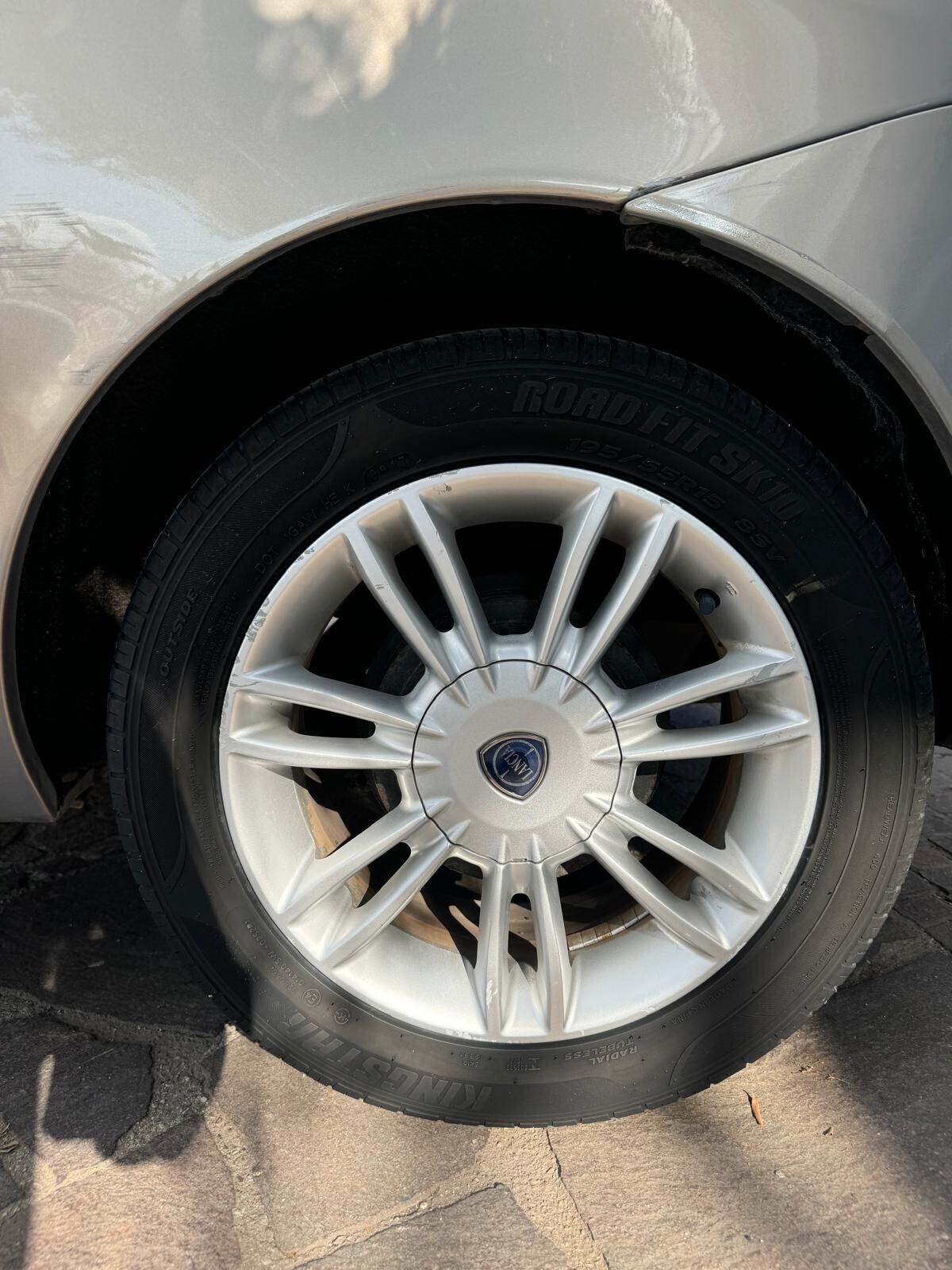 Lancia Ypsilon 1.2 Platino GPL TETTO APRIBILE SENSORI FULL