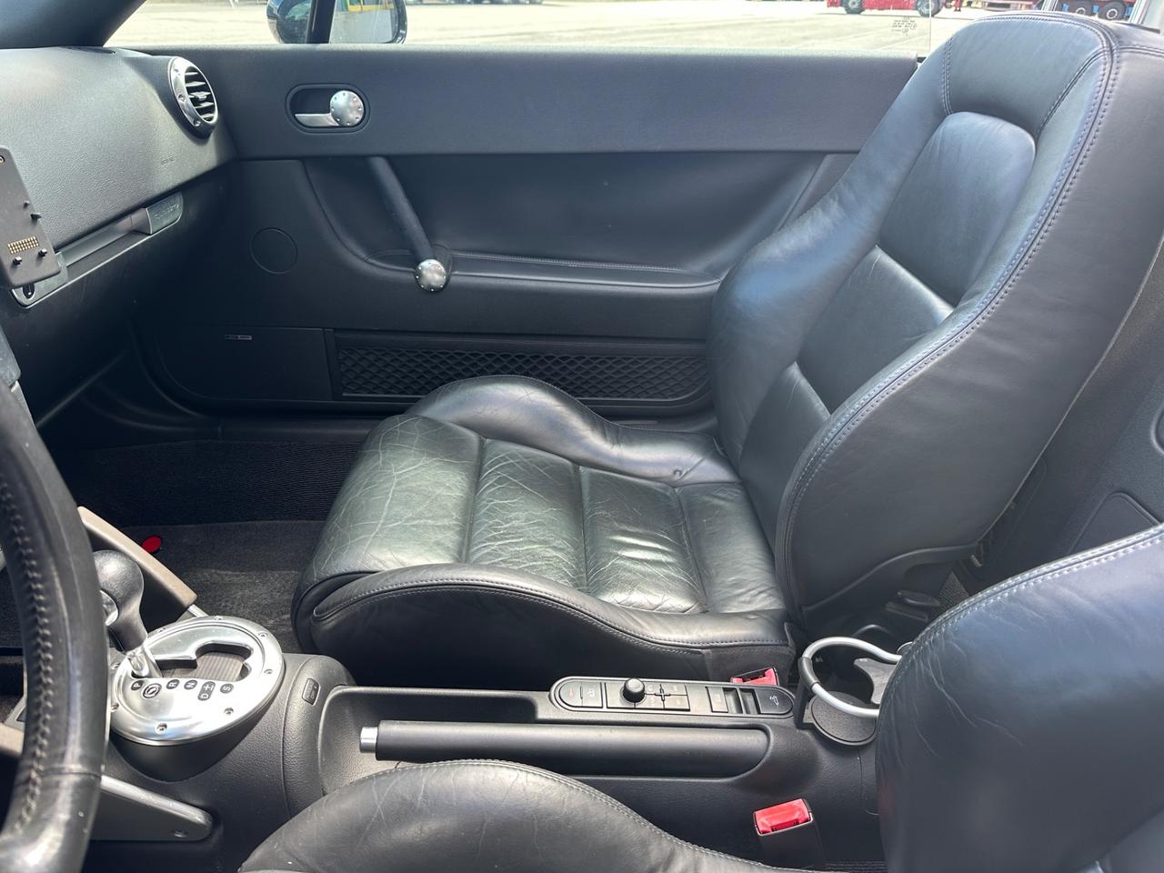 Audi TT 3.2 V6 Roadster Quattro Cabrio