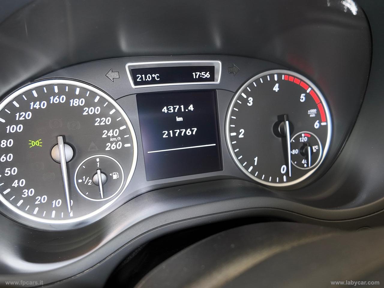 MERCEDES-BENZ B 180 CDI Premium