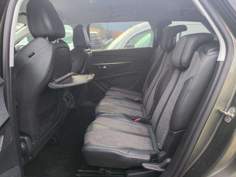 Peugeot 5008 5008 HDI 7 posti EAT8 Allure