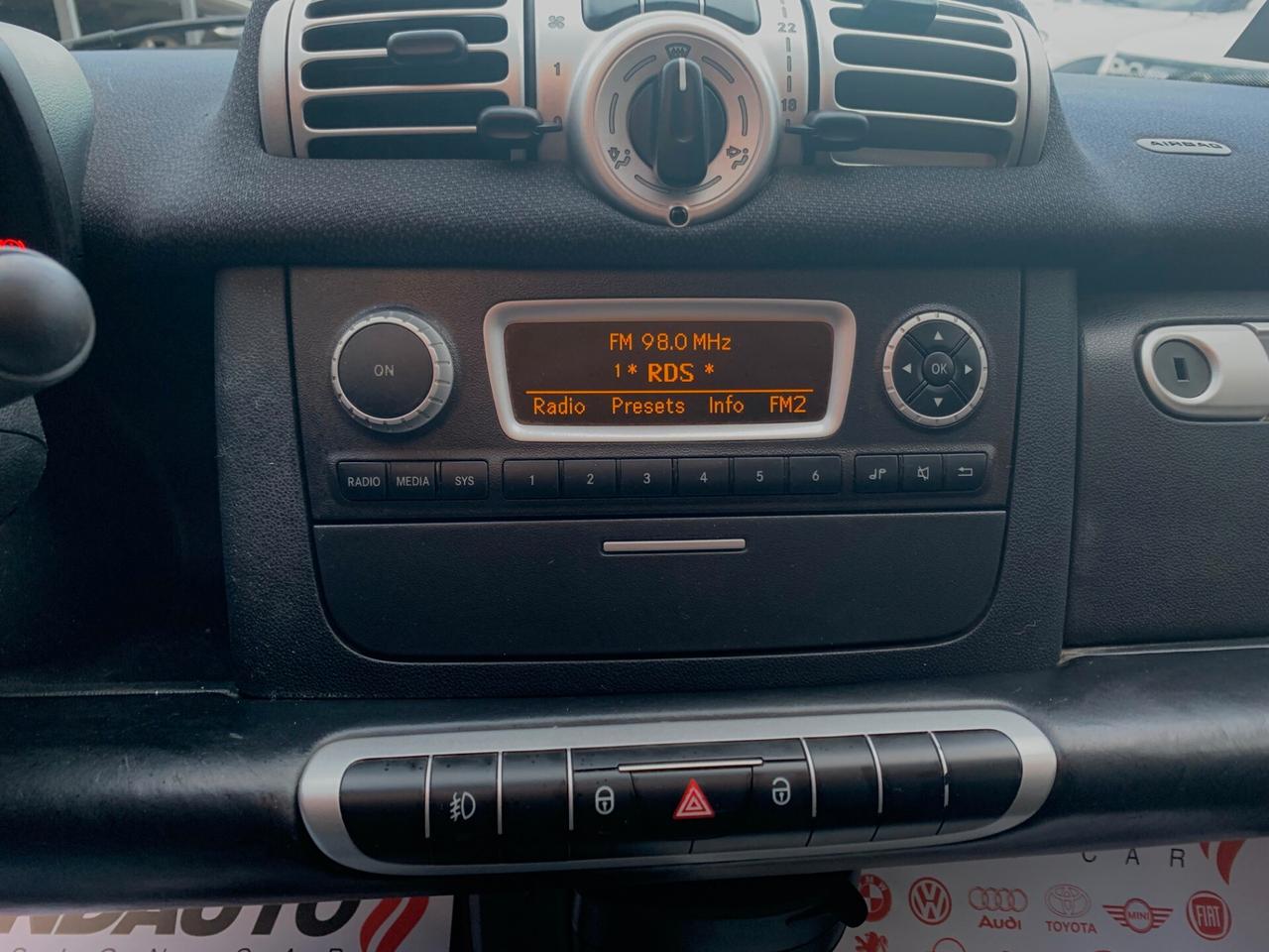 Smart ForTwo 1000 52 kW MHD coupé pure