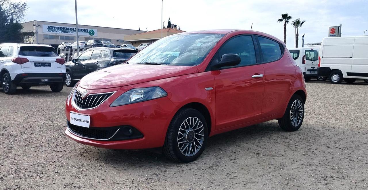 Lancia Ypsilon 1.0 firefly hybrid Gold s&s 70cv 5p.ti