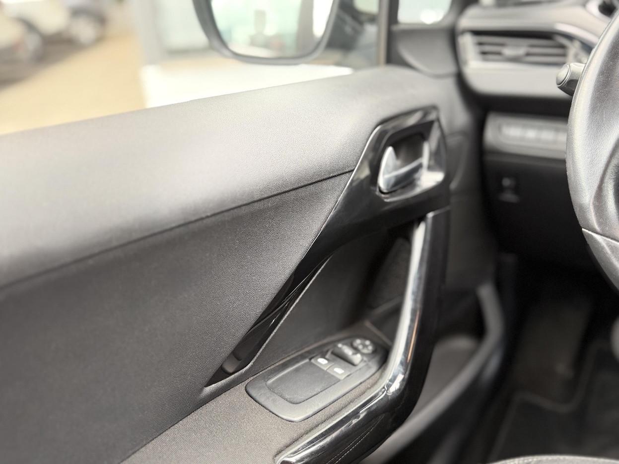 Peugeot 208 1.2 Benzina 82CV E6 Neo. - 2017