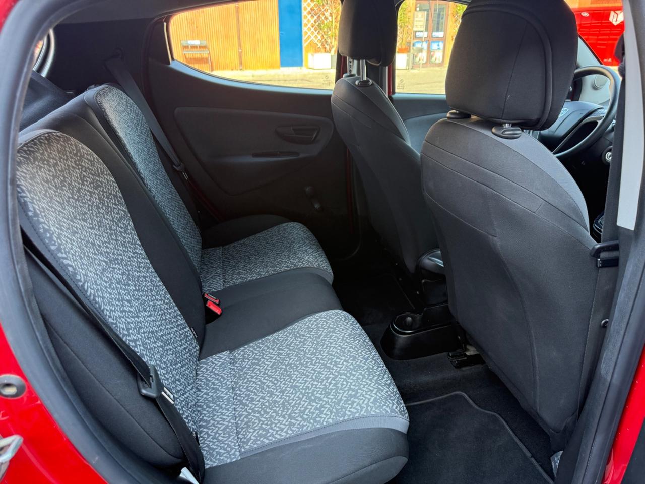 Lancia Ypsilon 1.0 FireFly 5 porte S&S Hybrid Ecochic Silver